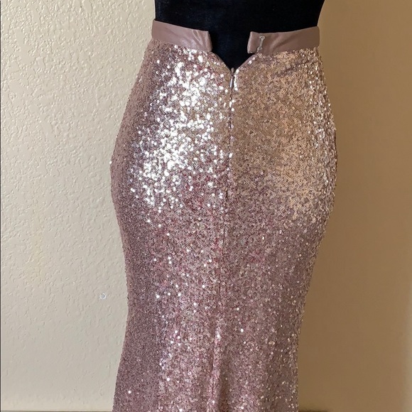 Revelry Mila Sequin Skirt in ROSE GOLD. Like new, worn once 🌸🥰 - Picture 9 of 11